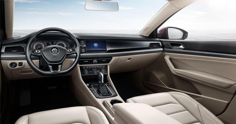 Торпедо Volkswagen Lavida Plus 2018 года  (фото 19 из 37)
